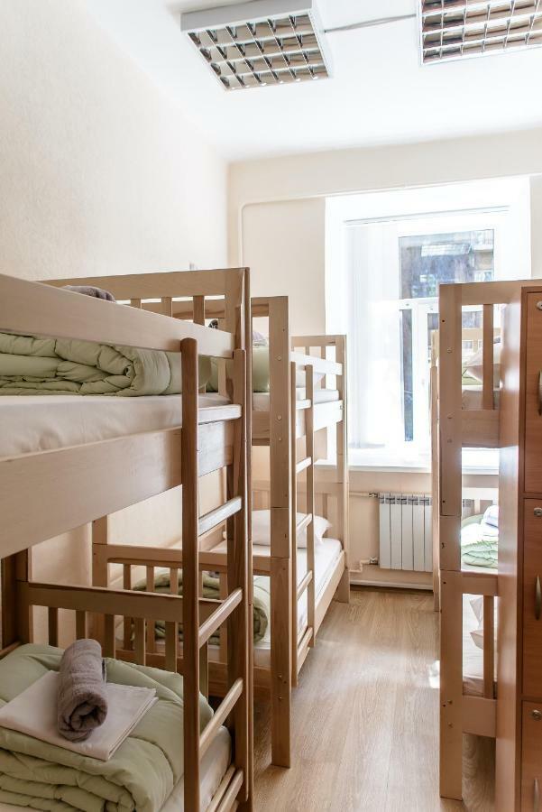 Globus Lipki Hostel 키예프 외부 사진