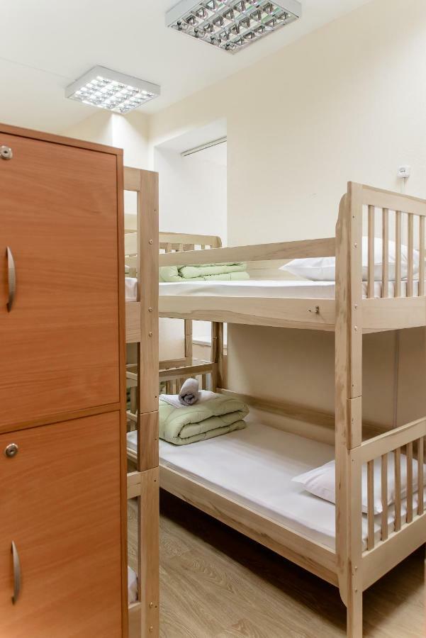 Globus Lipki Hostel 키예프 외부 사진