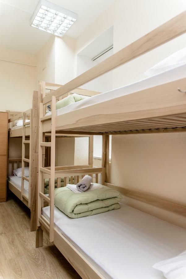 Globus Lipki Hostel 키예프 외부 사진
