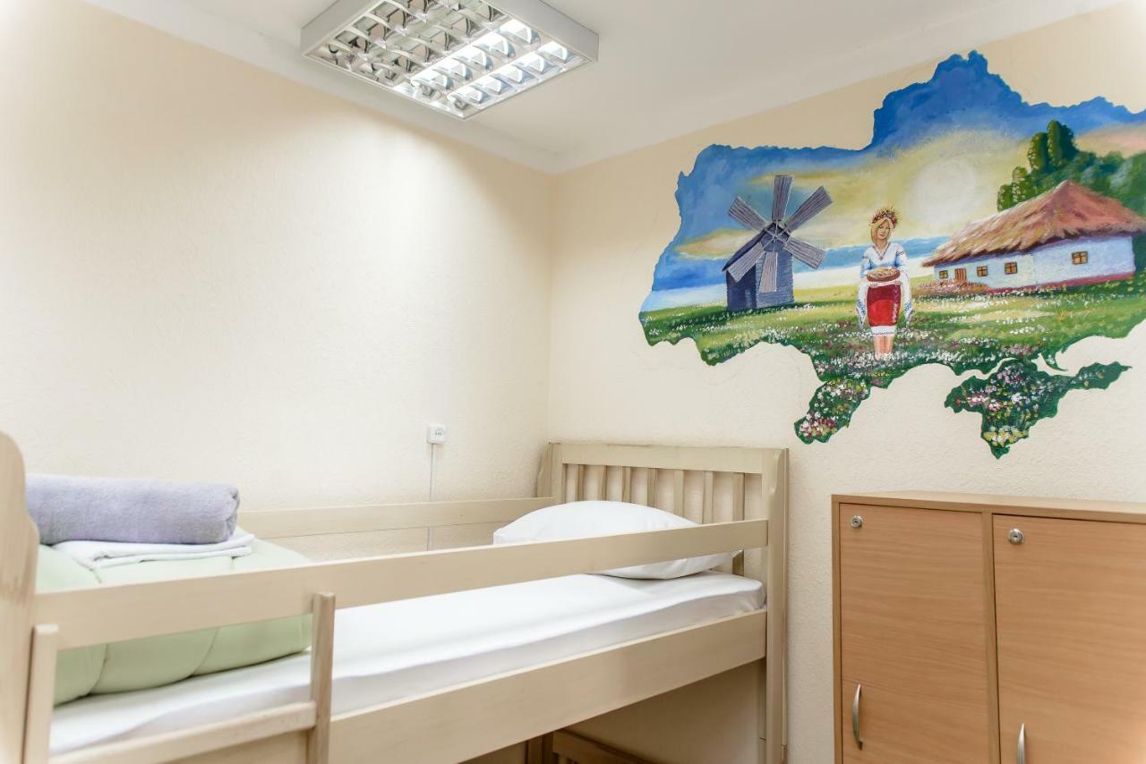 Globus Lipki Hostel 키예프 외부 사진