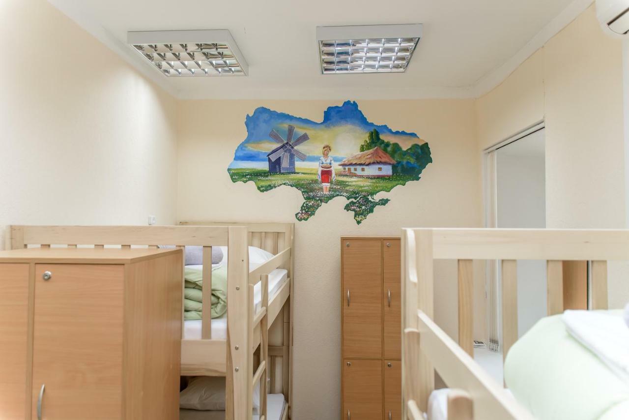 Globus Lipki Hostel 키예프 외부 사진