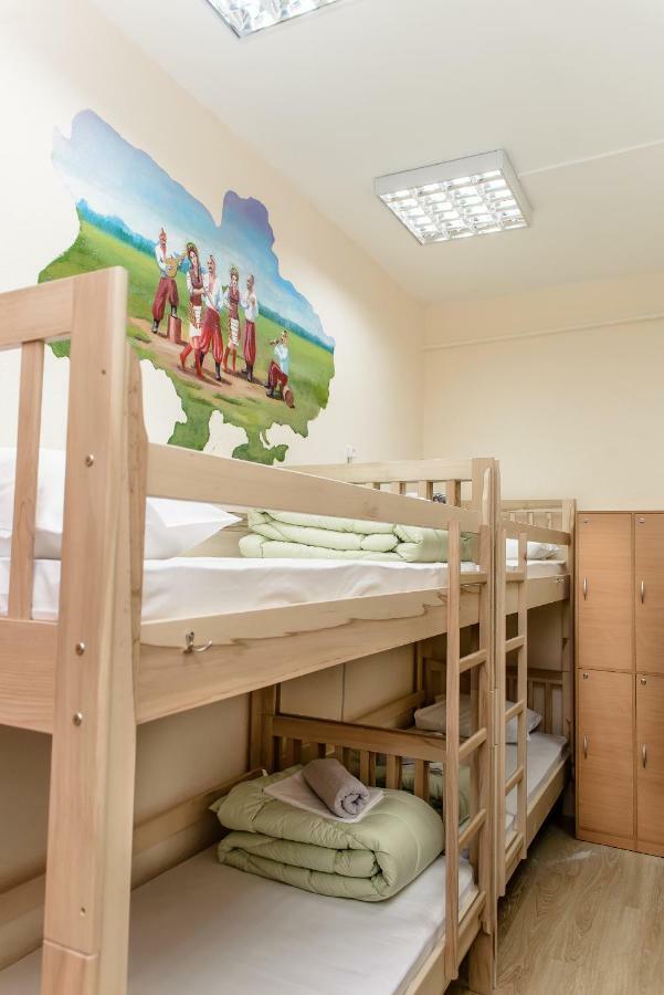 Globus Lipki Hostel 키예프 외부 사진