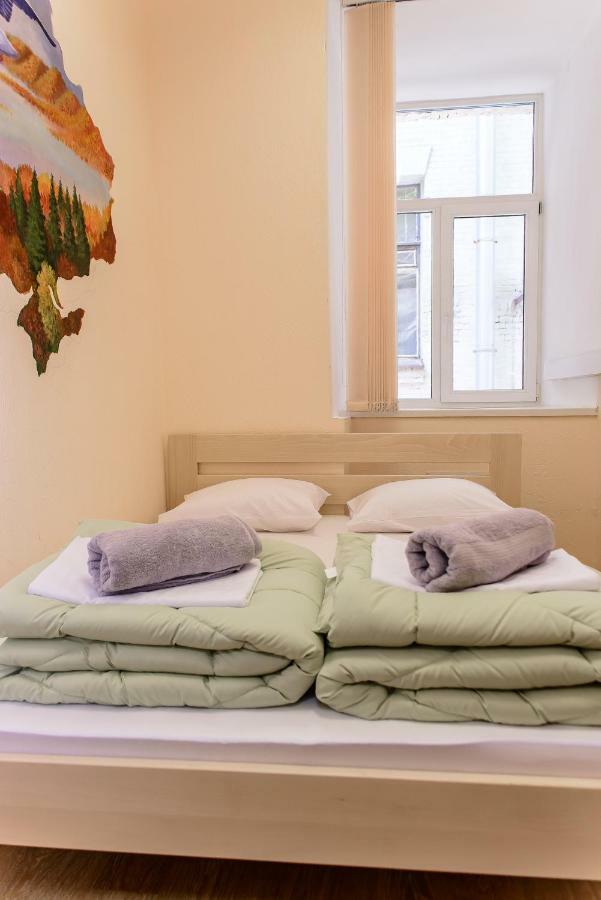 Globus Lipki Hostel 키예프 외부 사진
