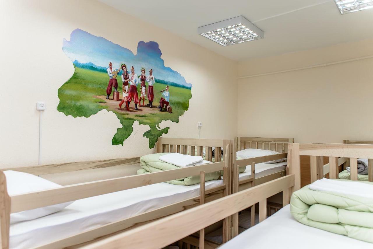 Globus Lipki Hostel 키예프 외부 사진