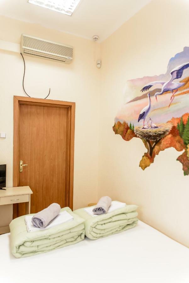 Globus Lipki Hostel 키예프 외부 사진