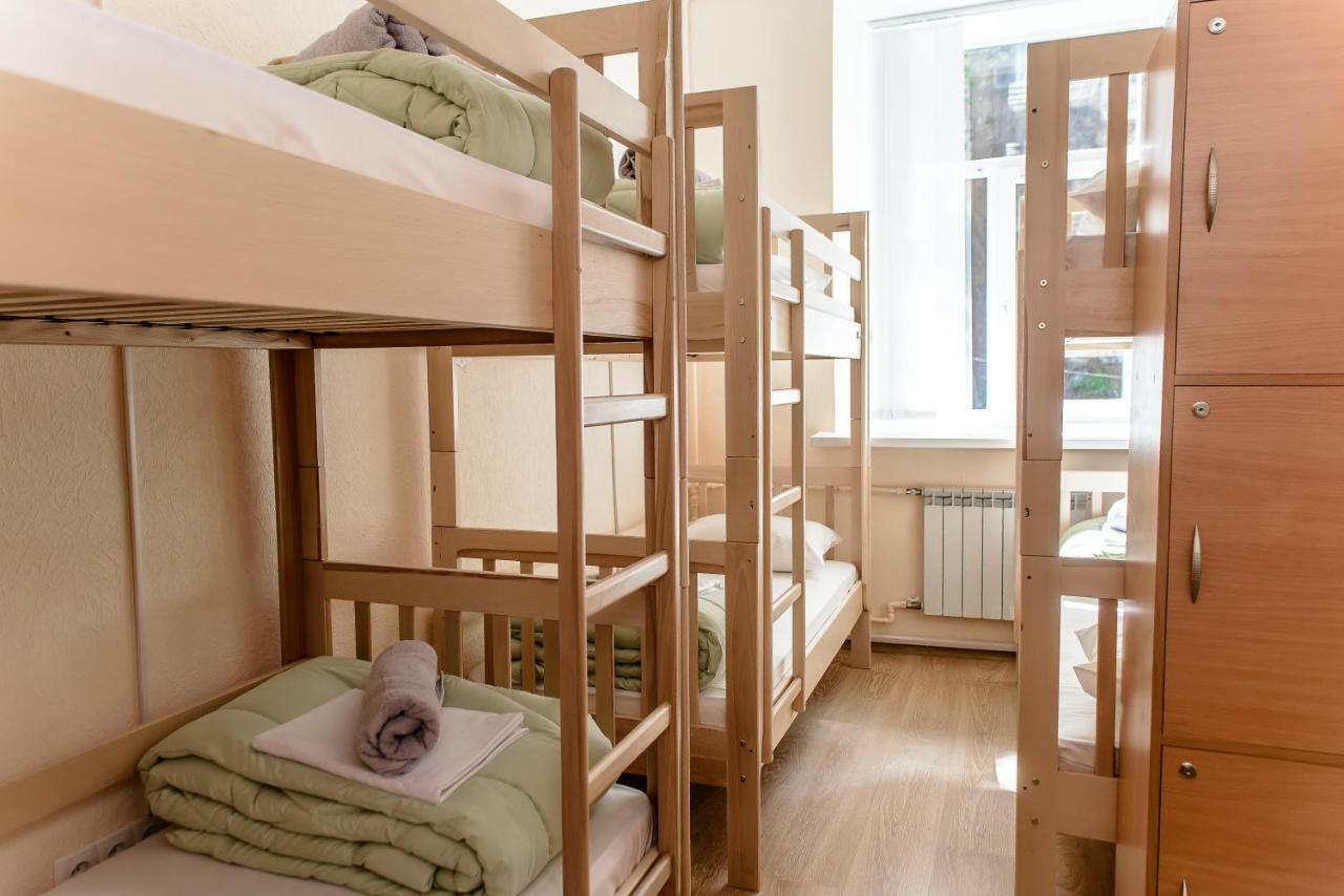 Globus Lipki Hostel 키예프 외부 사진