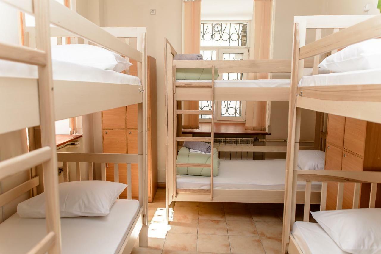 Globus Lipki Hostel 키예프 외부 사진