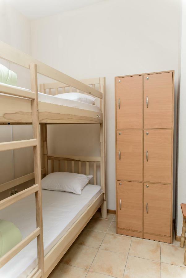 Globus Lipki Hostel 키예프 외부 사진