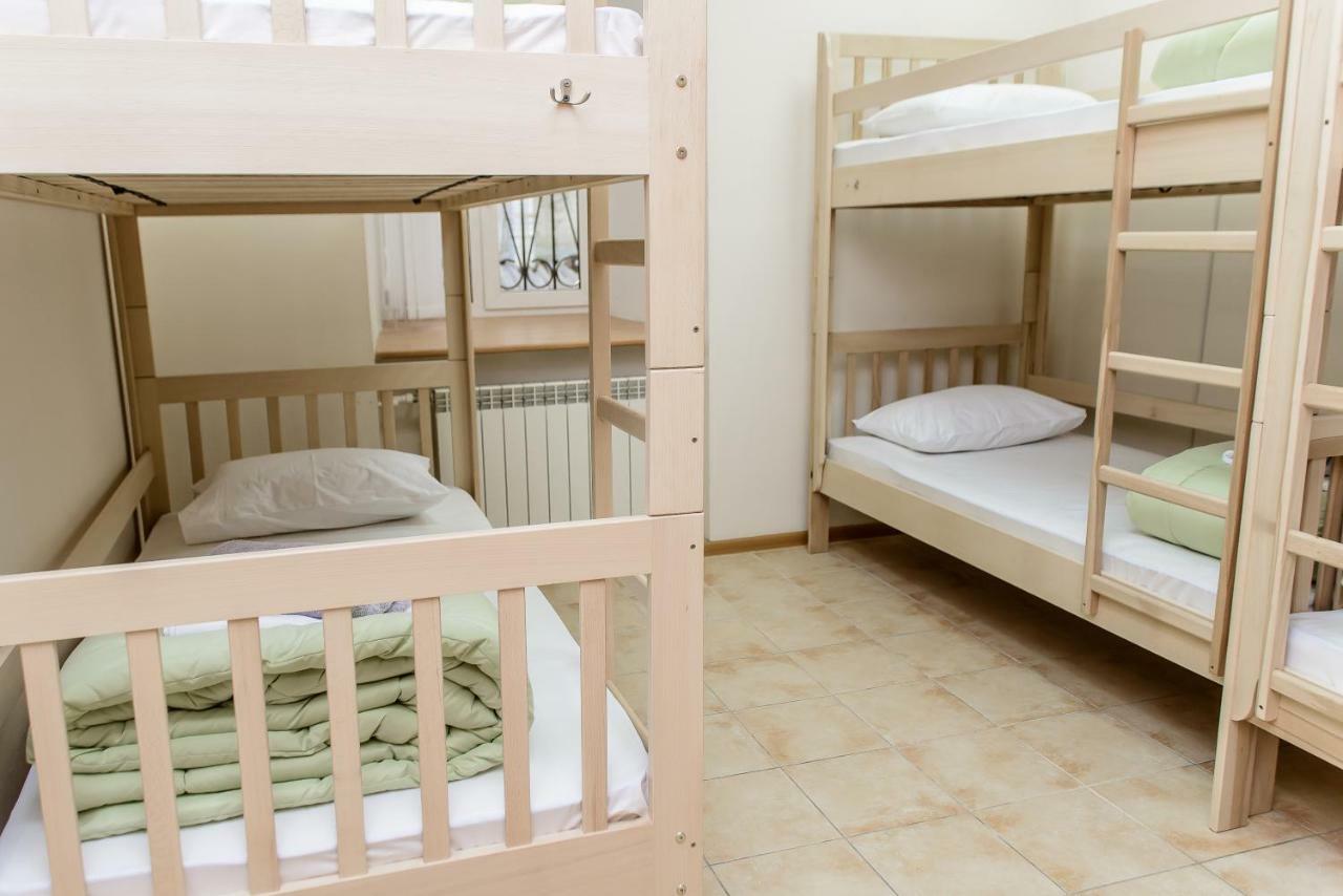 Globus Lipki Hostel 키예프 외부 사진